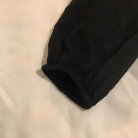 Old Navy Black Women's Top - Picture 3 of 5